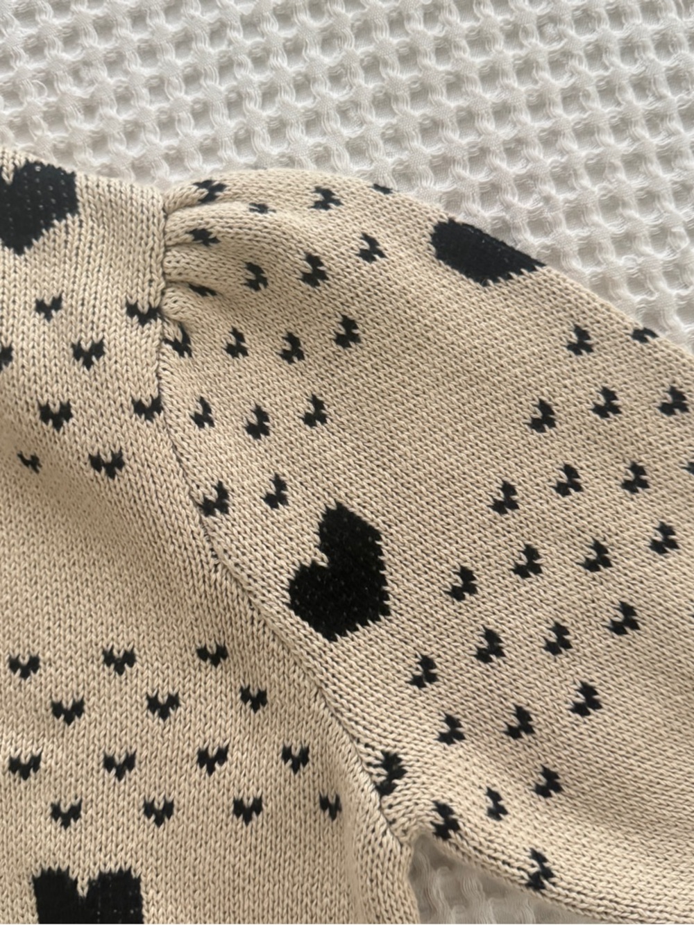 Heart Pattern Beige Short Sleeve Sweater Universal Thread NWT szS - Picture 9 of 9